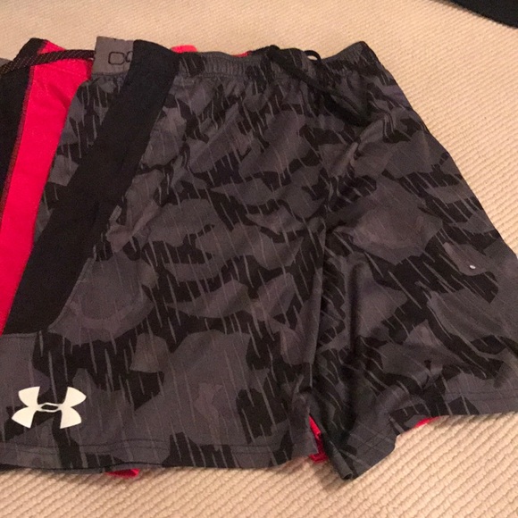 Set of 3 under armour combine its athletic shorts - Picture 3 of 5